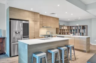 Photo #3: 6618449 Listing