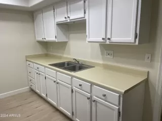 Photo #3: 6618463 Listing 