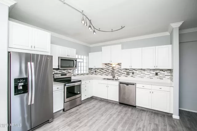 MLS: 6618534 Condo For Sale