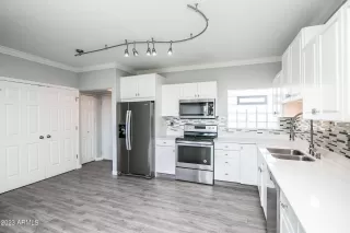 Photo #2: 6618534 Listing