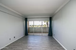 Photo #4: 6618534 Listing