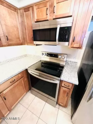 Photo #5: 6619009 Listing