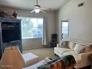 Photo #4: 6619230 Listing