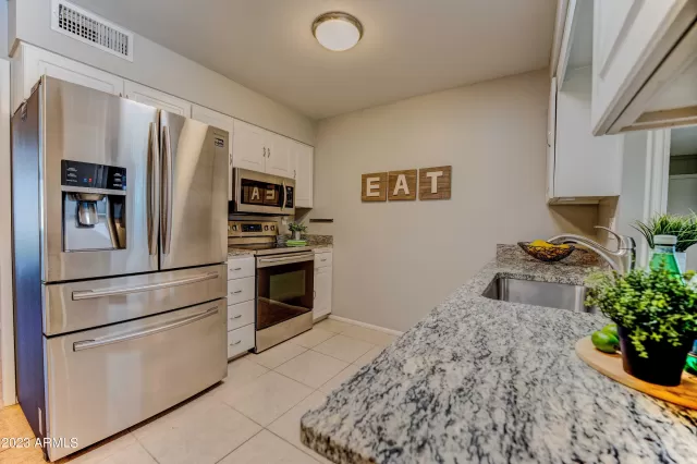 MLS: 6619283 Condo For Sale