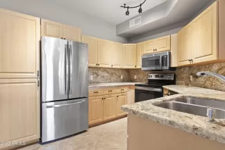 Photo #4: 6619689 Listing