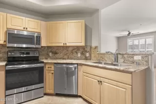 Photo #5: 6619689 Listing