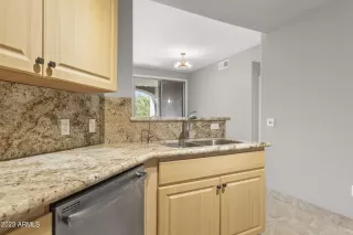 Photo #6: 6619689 Listing