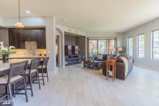 Photo #2: 6619783 Listing 