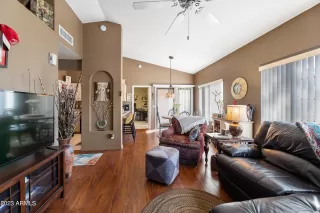 Photo #2: 6619793 Listing 