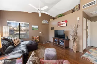 Photo #3: 6619793 Listing 