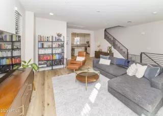 Photo #2: 6619868 Listing