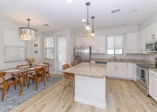 Photo #3: 6619868 Listing