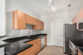 Photo #4: 6619874 Listing