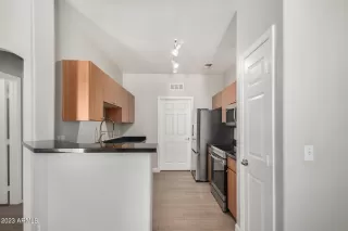 Photo #5: 6619874 Listing