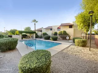 Photo #6: 6620125 Listing