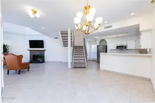 Photo #5: 6620201 Listing 