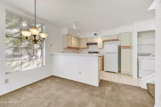 Photo #5: 6620205 Listing