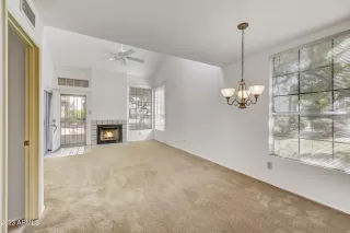 Photo #6: 6620205 Listing