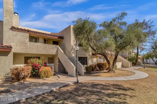 MLS: 6620558 Condo For Sale