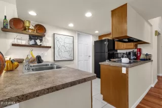 Photo #6: 6620558 Listing 