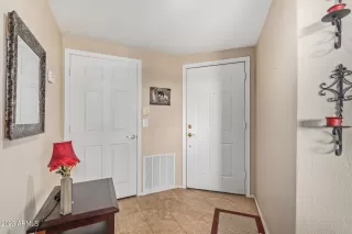 Photo #5: 6620570 Listing