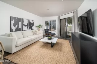 Photo #2: 6620979 Listing