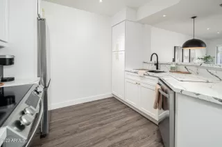 Photo #5: 6620979 Listing