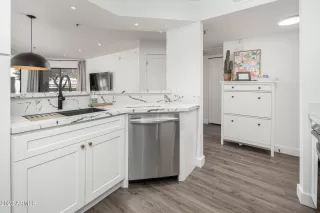 Photo #6: 6620979 Listing