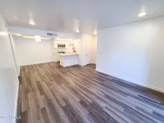 Photo #4: 6621208 Listing