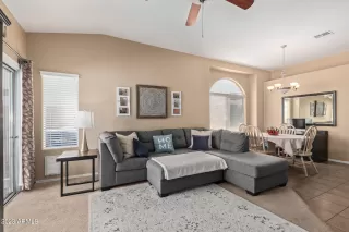 Photo #5: 6621266 Listing 