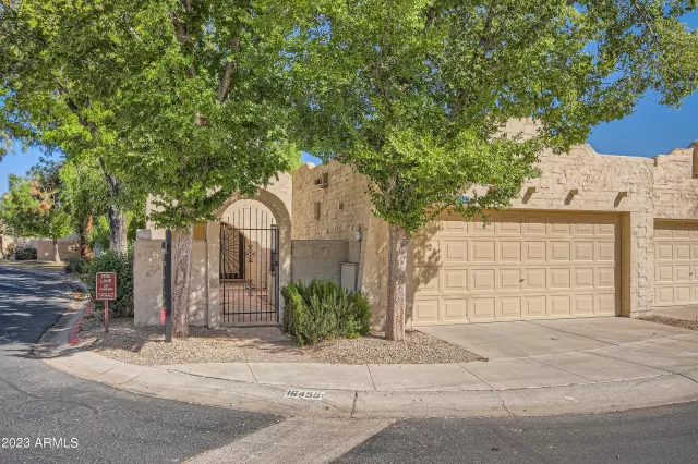 MLS: 6621992 Condo For Sale