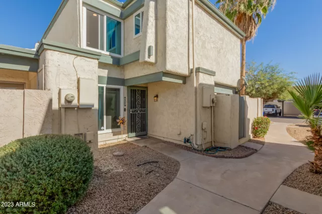 MLS: 6622168 Condo For Sale