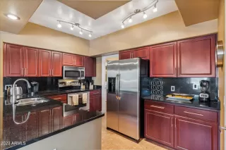 Photo #3: 6622200 Listing