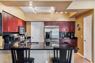 Photo #4: 6622200 Listing