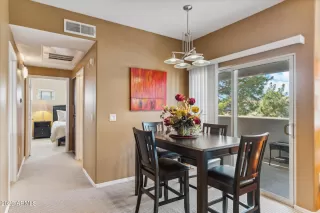 Photo #6: 6622200 Listing