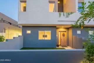 Photo #2: 6622298 Listing 