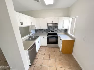 Photo #5: 6622391 Listing