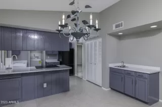 Photo #3: 6622400 Listing