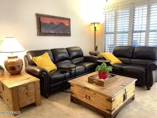 Photo #3: 6622437 Listing