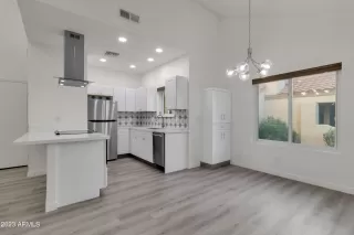 Photo #4: 6622456 Listing