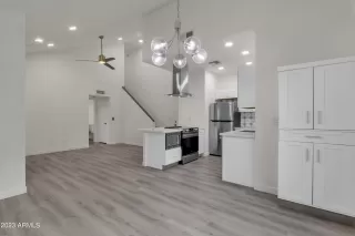 Photo #5: 6622456 Listing