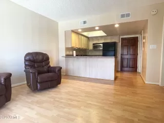 Photo #2: 6622518 Listing 