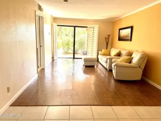 Photo #4: 6622695 Listing