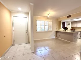 Photo #6: 6622695 Listing