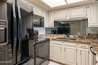 Photo #2: 6622974 Listing