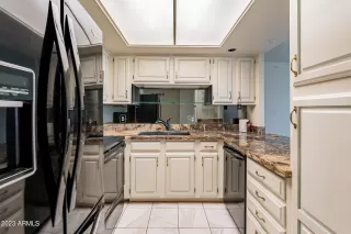 Photo #3: 6622974 Listing