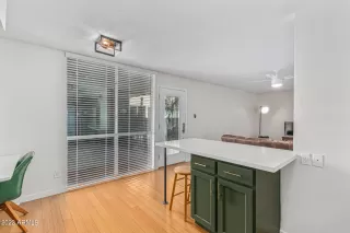 Photo #3: 6622994 Listing