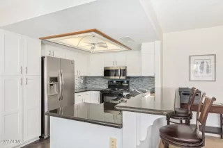 Photo #2: 6623116 Listing