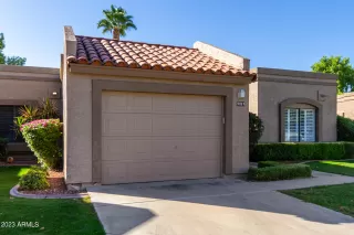 Photo #5: 6623116 Listing