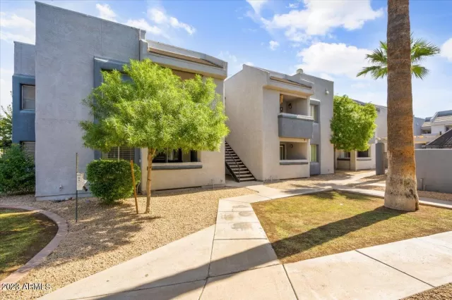 MLS: 6623297 Condo For Sale